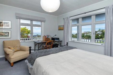 Photo of property in 8 Goldsmith Terrace, Hospital Hill, Napier, 4110