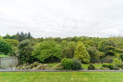 Photo of property in 22 Greenwood Place, Fitzherbert, Palmerston North, 4410