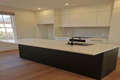 Photo of property in 4/141 Colwill Road, Massey, Auckland, 0614