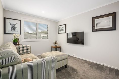 Photo of property in 5 Breakwater Way, Whitby, Porirua, 5024