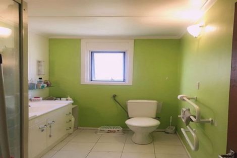 Photo of property in 9 Anne Road, Hillcrest, Auckland, 0627