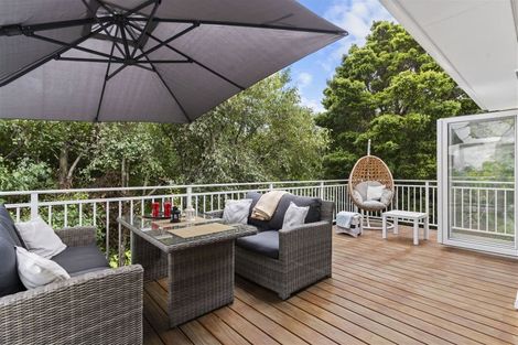 Photo of property in 2/43a Stanley Point Road, Stanley Point, Auckland, 0624