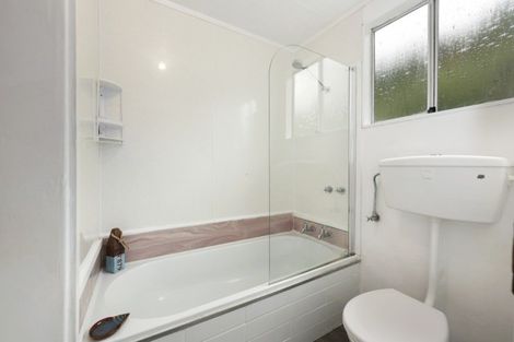 Photo of property in 11a Hartford Crescent, Totara Park, Upper Hutt, 5018