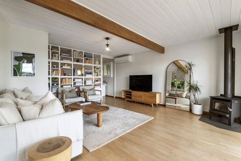 Photo of property in 2/35a Rangatira Road, Beach Haven, Auckland, 0626