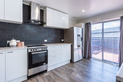 Photo of property in 61 Burgoyne Street, Woodville, 4920