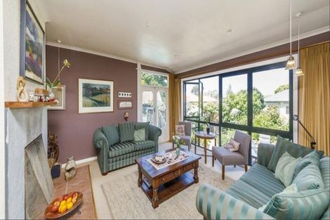 Photo of property in 24 Weston Avenue, Roslyn, Palmerston North, 4414