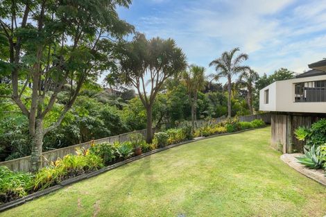 Photo of property in 35 Vermeer Place, West Harbour, Auckland, 0618