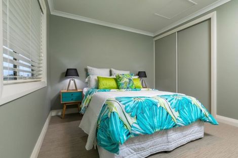 Photo of property in 15 Landmark Terrace, Orewa, 0931