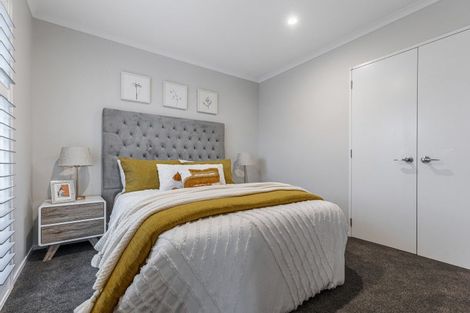 Photo of property in 9 Arthur Rolfe Lane, Swanson, Auckland, 0614