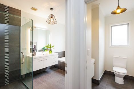 Photo of property in 1 Montgomery Terrace, Hokowhitu, Palmerston North, 4410