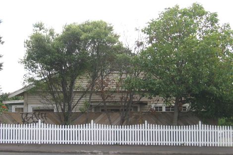 Photo of property in 3169 Great North Road, New Lynn, Auckland, 0600