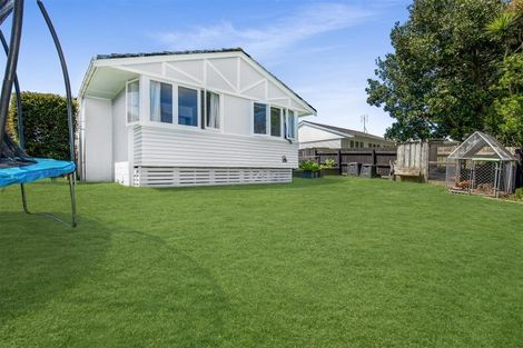 Photo of property in 4 Nikau Place, Waiuku, 2123