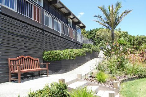 Photo of property in 119 Manu Drive, Kaiwaka, 0573