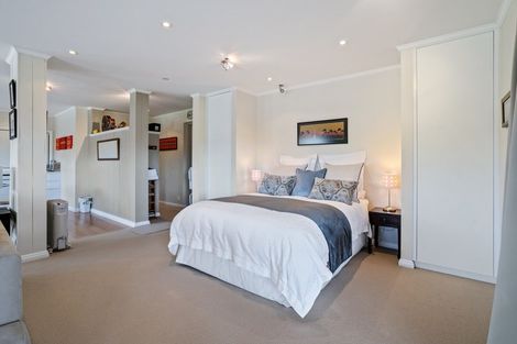 Photo of property in 33 Sargood Drive, Wanaka, 9305