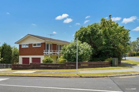 Photo of property in 80 Te Atatu Road, Te Atatu South, Auckland, 0610