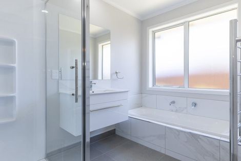 Photo of property in 15 Kamaka Street, Wharewaka, Taupo, 3330