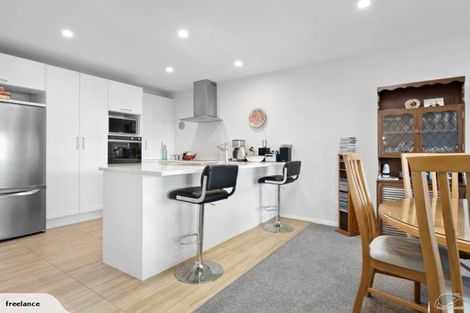 Photo of property in 5e Melia Place, Stanmore Bay, Whangaparaoa, 0932