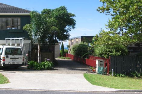 Photo of property in 2/30 Sharon Road, Waiake, Auckland, 0630