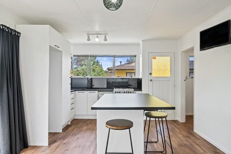 Photo of property in 88 Norana Road, Timberlea, Upper Hutt, 5018