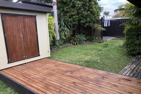 Photo of property in 35 Neptune Avenue, Beach Haven, Auckland, 0626