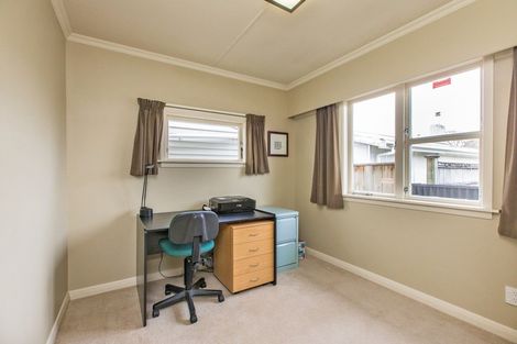 Photo of property in 4 Woodstock Place, Hokowhitu, Palmerston North, 4410