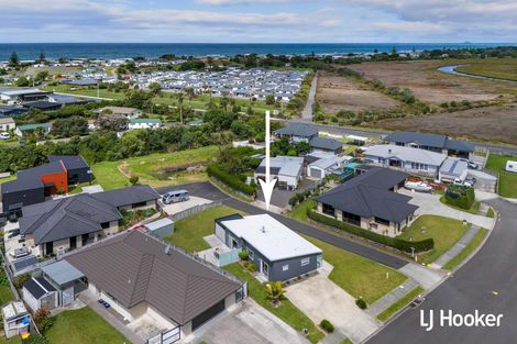 Photo of property in 16 Reel Road, Athenree, Waihi Beach, 3611