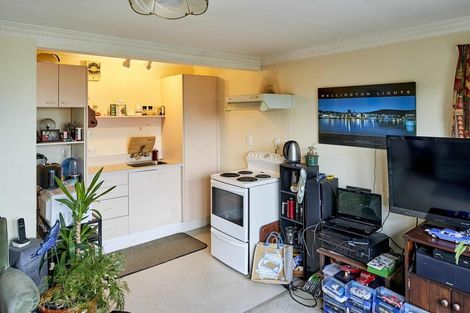 Photo of property in 41 Tio Tio Road, Miramar, Wellington, 6022