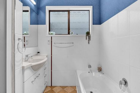 Photo of property in 25 Puketotara Street, Highlands Park, New Plymouth, 4312