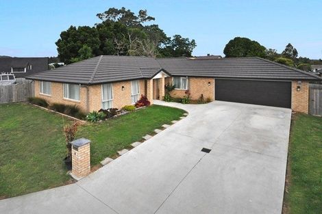 Photo of property in 6 Rohea Place, Opaheke, Papakura, 2113
