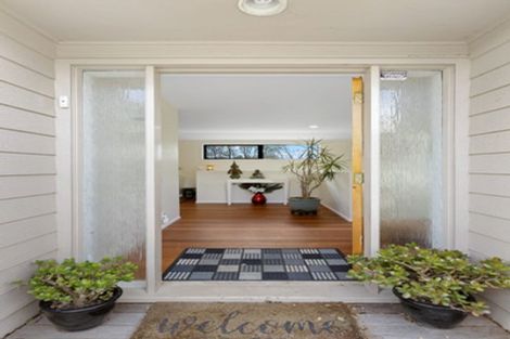 Photo of property in 2/64 Langana Avenue, Browns Bay, Auckland, 0630