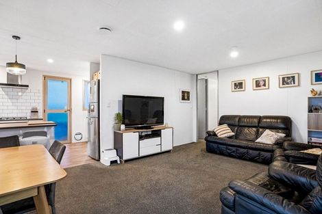 Photo of property in 11 Beauchamp Drive, Massey, Auckland, 0614