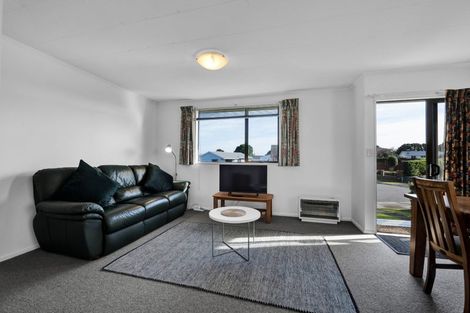 Photo of property in 18 Pohutukawa Drive, Opunake, 4616