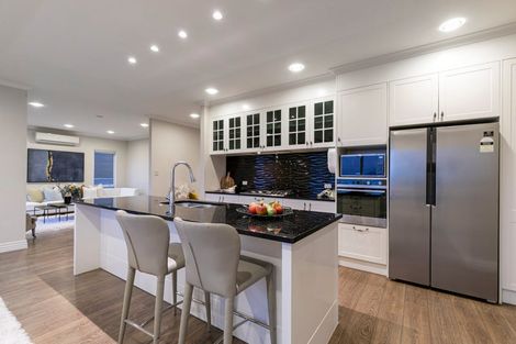 Photo of property in 188 Whangaparaoa Road, Red Beach, 0932