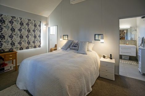 Photo of property in 272 Letts Gully Road, Letts Gully, Alexandra, 9393