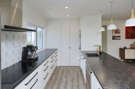 Photo of property in 17 Joyce Crescent, Ilam, Christchurch, 8041