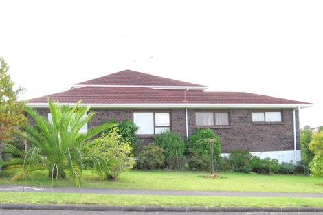 Photo of property in 34a Mark Edward Drive, Half Moon Bay, Auckland, 2012