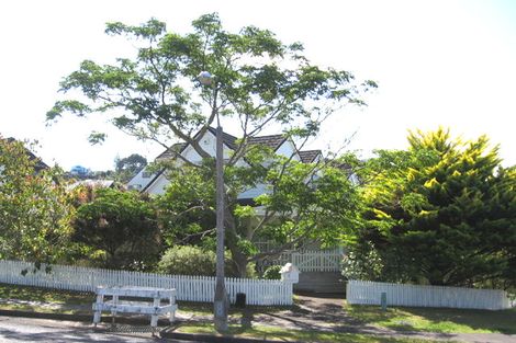 Photo of property in 7 Penguin Drive, Murrays Bay, Auckland, 0630