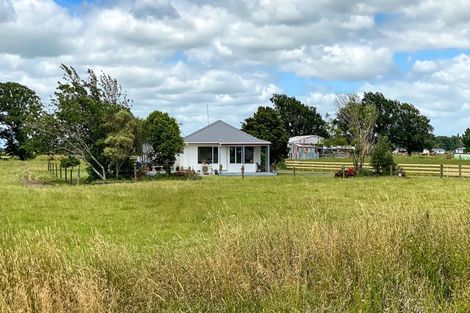 Photo of property in 40 Old Ferry Road, Orongo, Thames, 3574