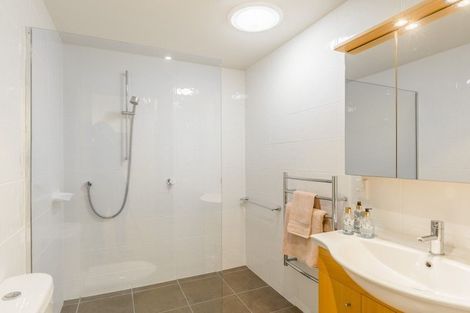 Photo of property in 31/4u Seaview Road, Paraparaumu Beach, Paraparaumu, 5032