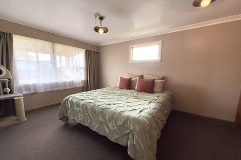Photo of property in 15 Barrett Road, Whalers Gate, New Plymouth, 4310