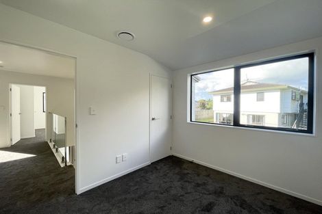 Photo of property in 26 Sandgate Avenue, Botany Downs, Auckland, 2010