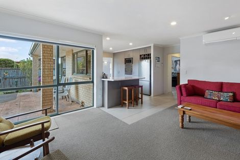 Photo of property in 11 Chatsfield Place, Te Kamo, Whangarei, 0112