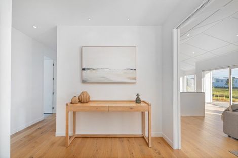 Photo of property in 26 Awatea Drive, Whitianga, 3510