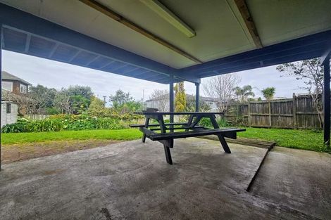 Photo of property in 198 Clovelly Road, Bucklands Beach, Auckland, 2012