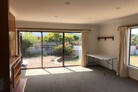 Photo of property in 6 Mascot Street, Tawa, Wellington, 5028