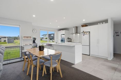 Photo of property in 96 Penetaka Heights, Pyes Pa, Tauranga, 3112