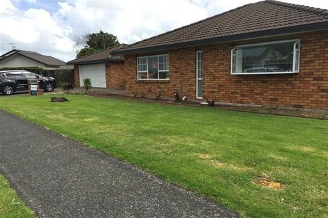 Photo of property in 30 Suncrest Drive, West Harbour, Auckland, 0618