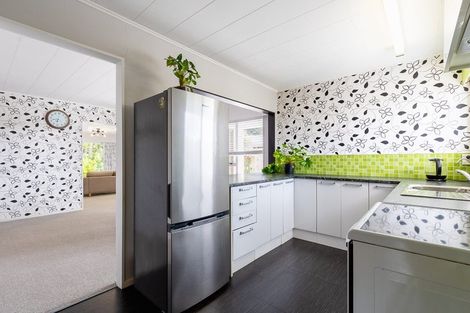 Photo of property in 10b Rimu Street, Waikanae, 5036