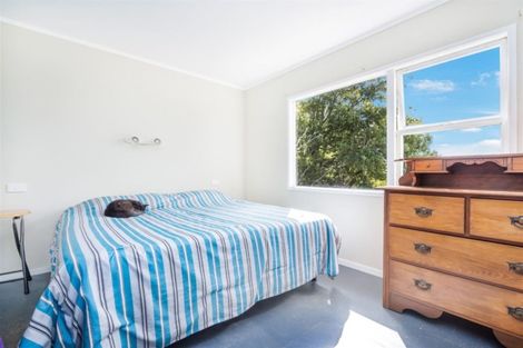 Photo of property in 623 Whananaki Road North, Opuawhanga, Hikurangi, 0181