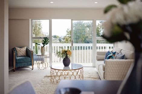 Photo of property in 31 Weatherly Road, Torbay, Auckland, 0630